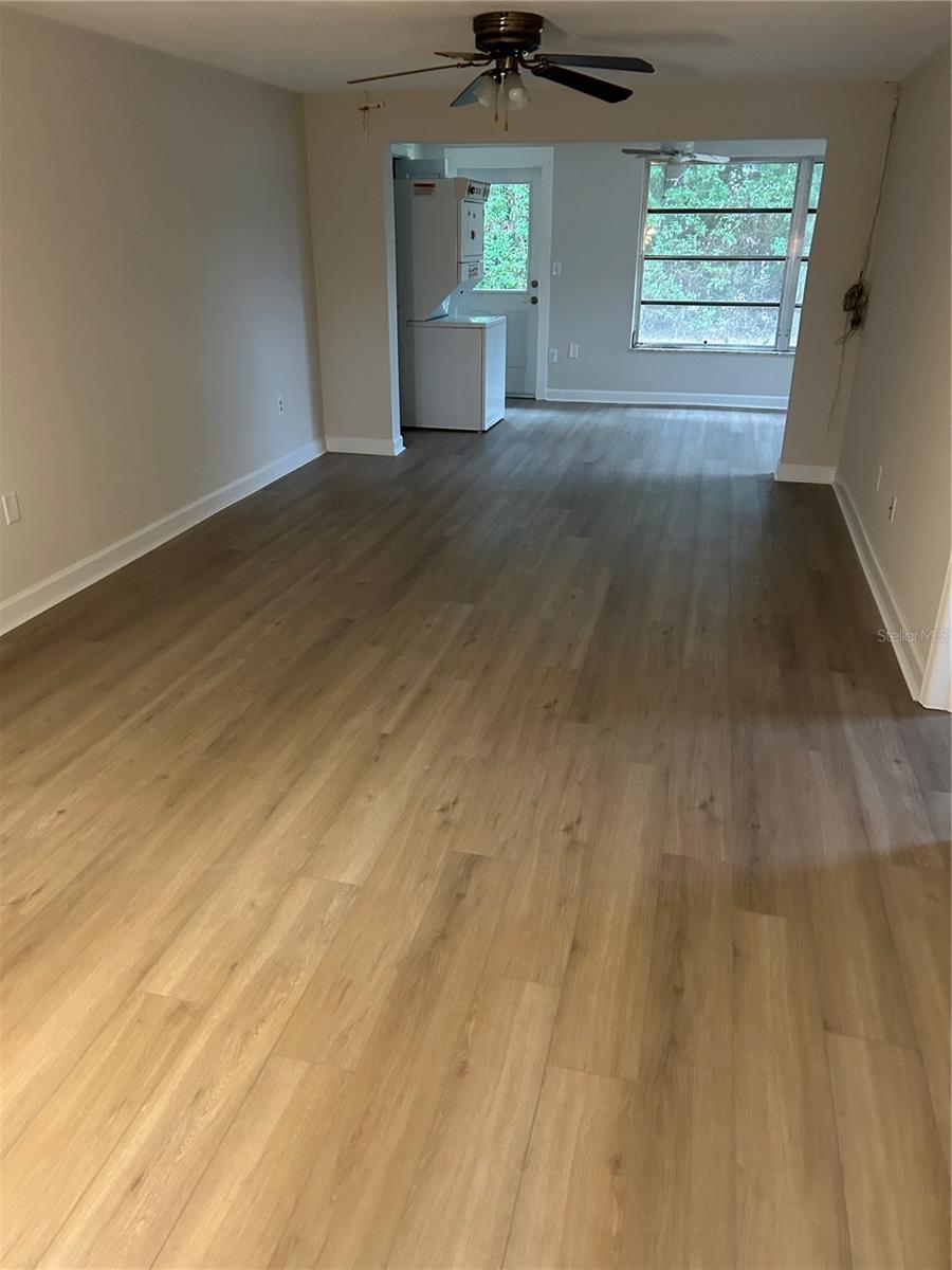 Image 5 of 18 For 4422 Sunstate Drive