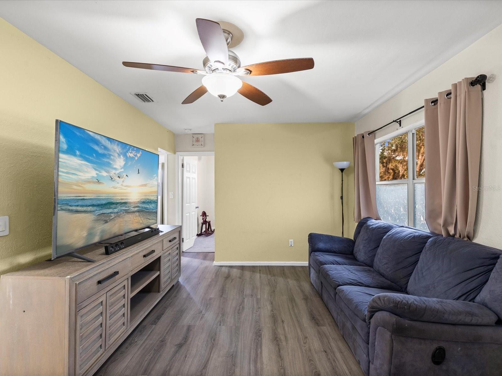 Image 9 of 65 For 7114 Carlow Street