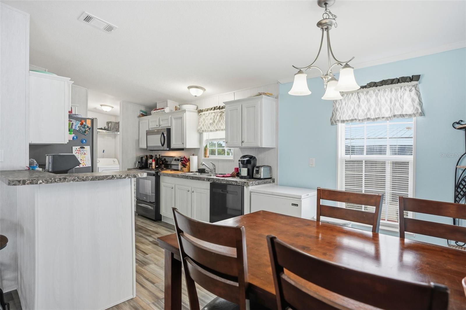 Image 7 of 42 For 9100 Highpoint Boulevard