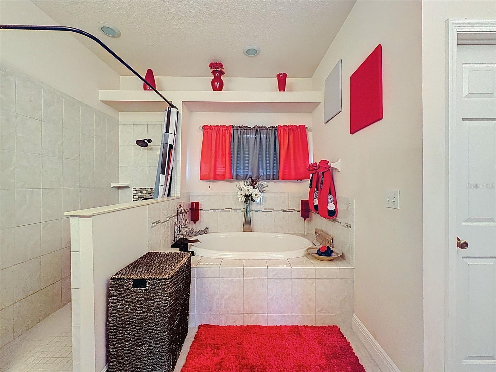 Image 11 of 19 For 18105 Clearview Drive