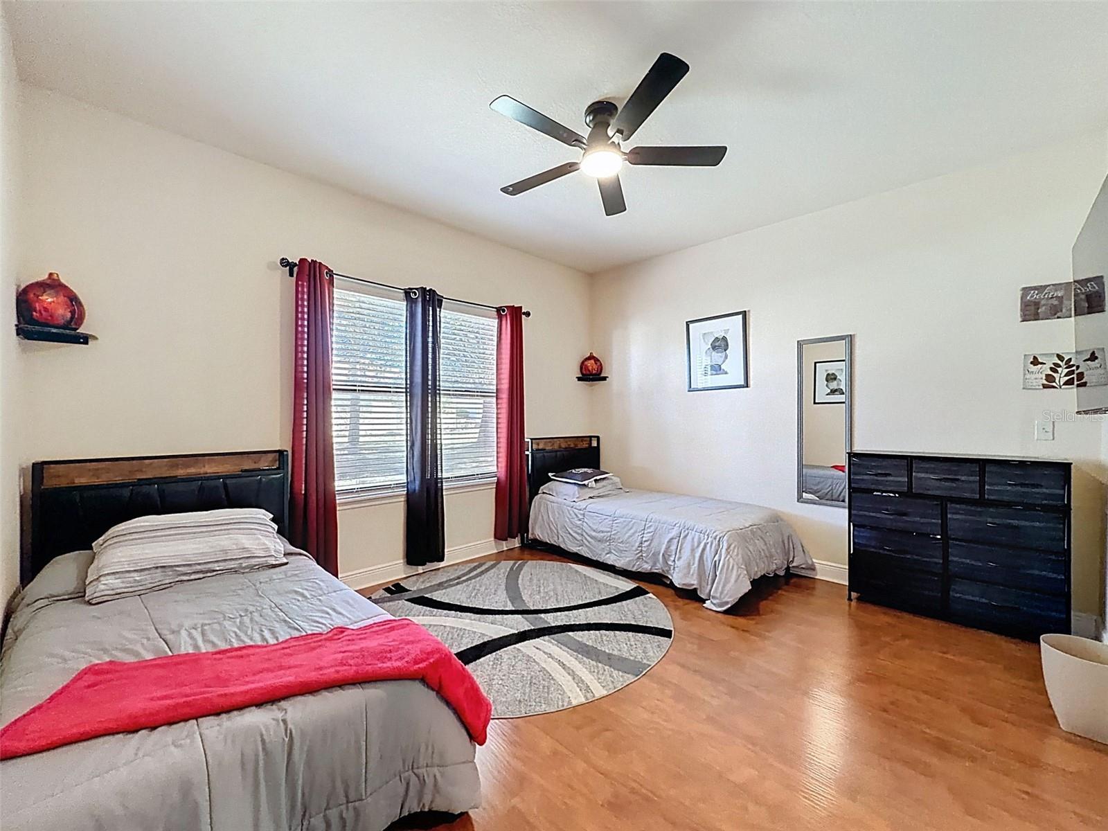 Image 15 of 19 For 18105 Clearview Drive