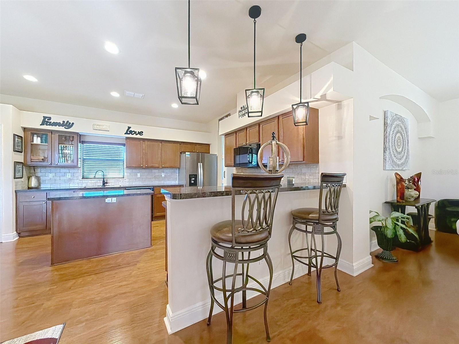 Image 8 of 19 For 18105 Clearview Drive