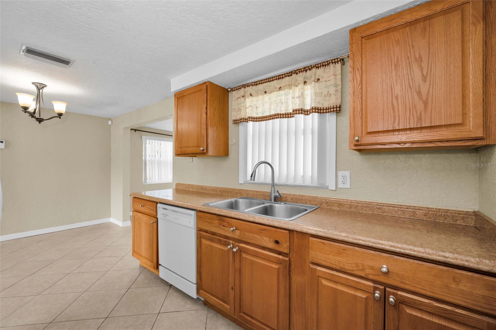 Image 13 of 39 For 4445 Spring Lake Court