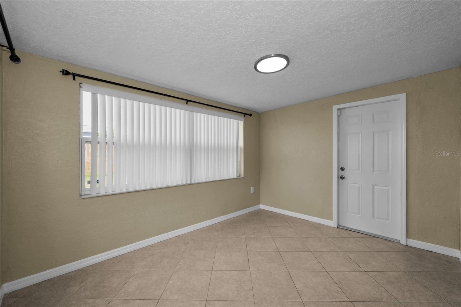 Image 17 of 39 For 4445 Spring Lake Court