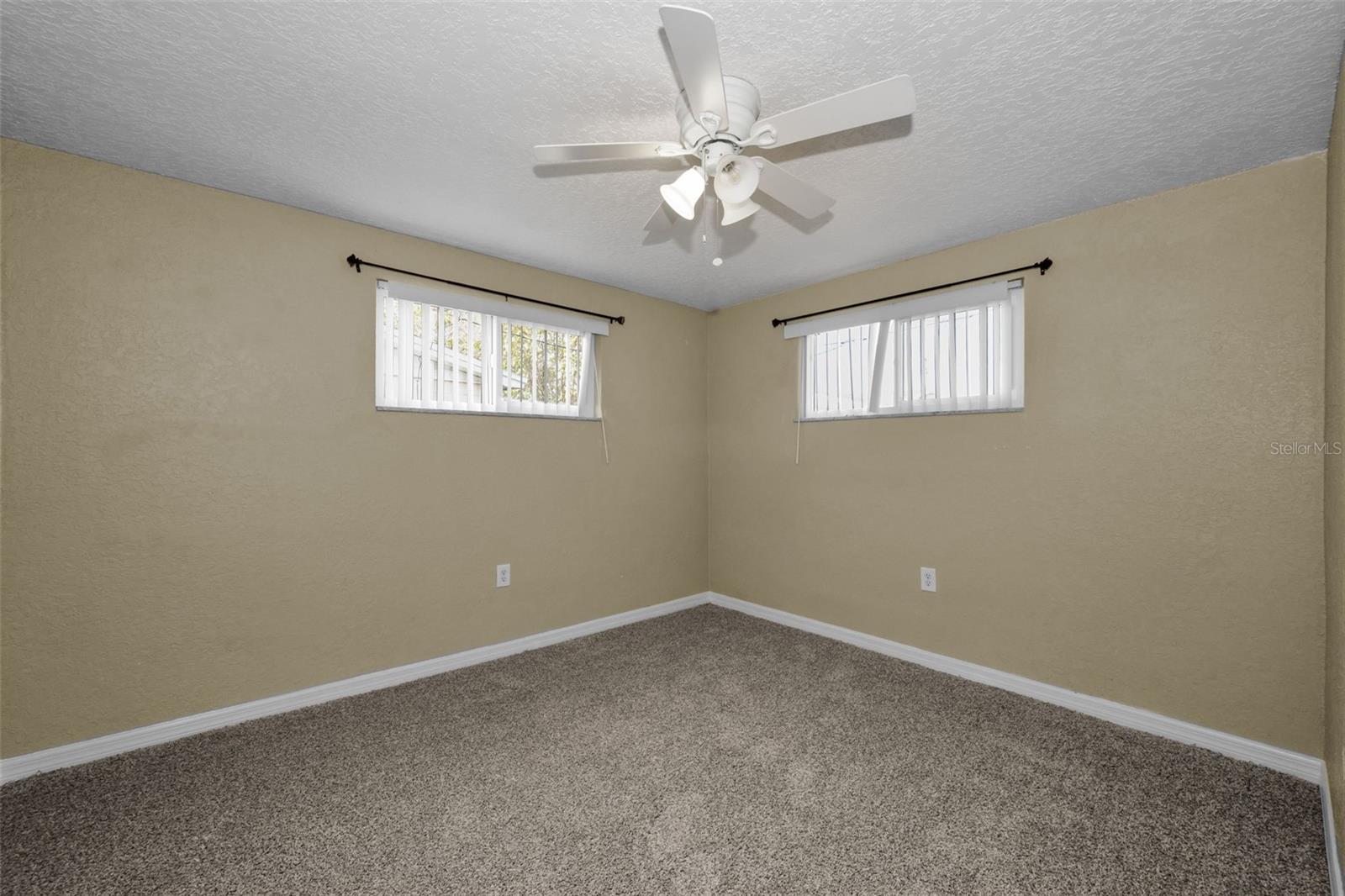 Image 24 of 39 For 4445 Spring Lake Court