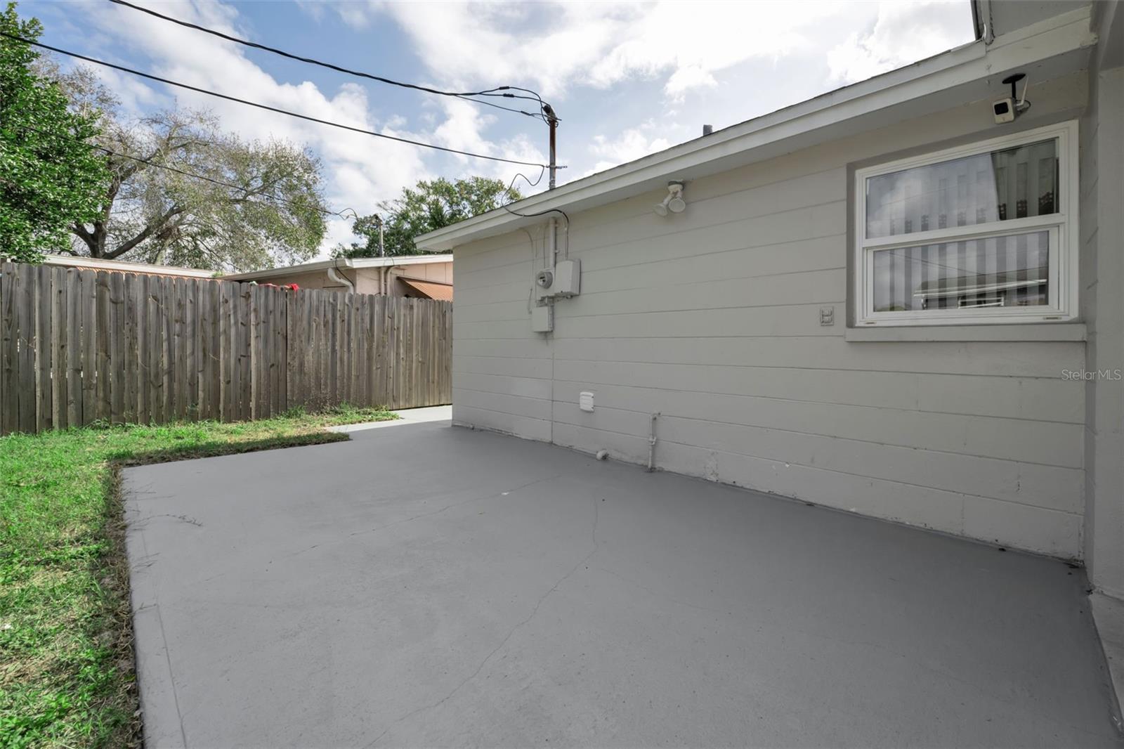 Image 29 of 39 For 4445 Spring Lake Court