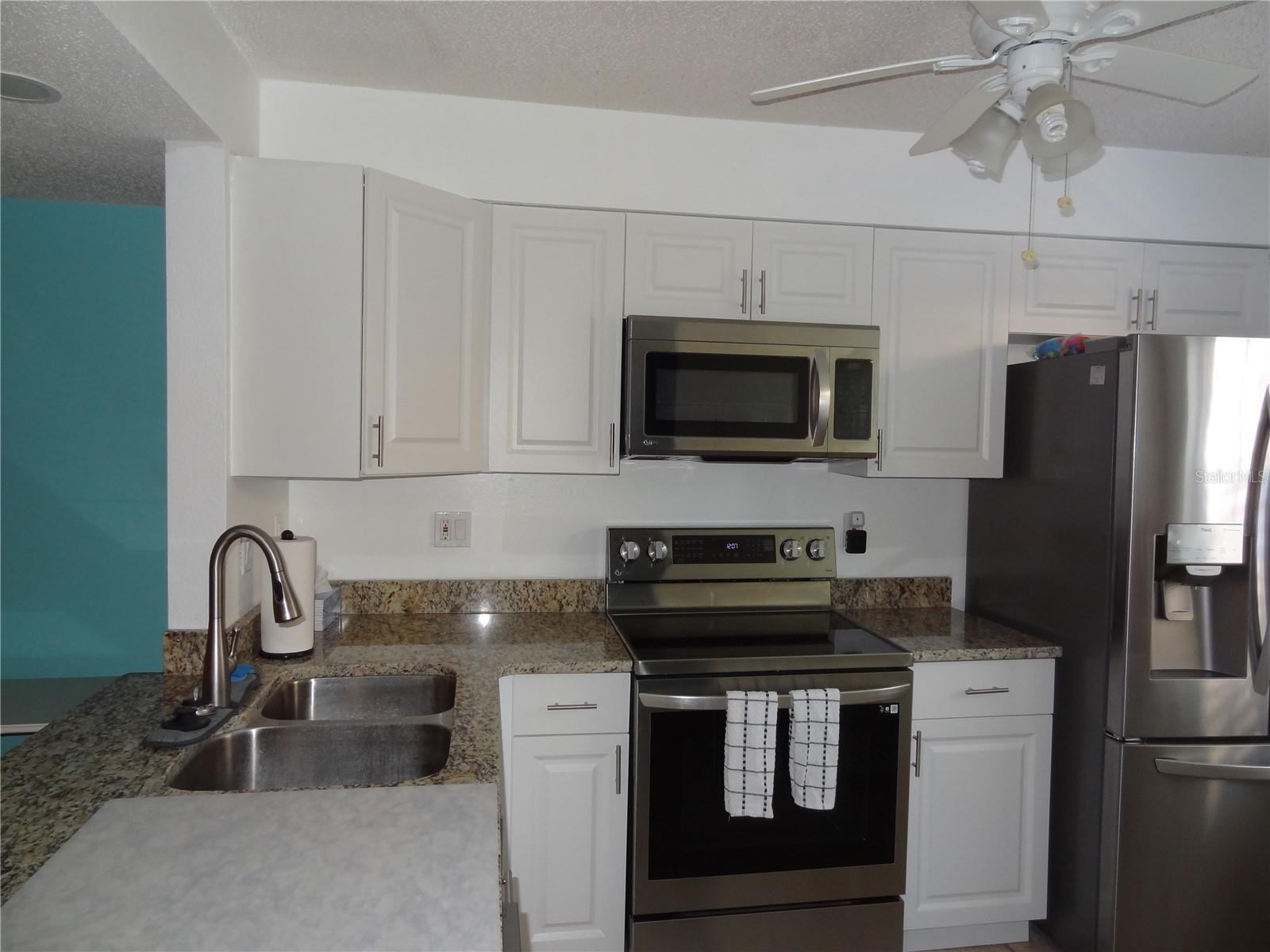 Image 6 of 25 For 11135 Carriage Hill Drive 3