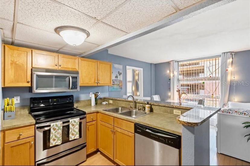 Image 6 of 22 For 151 Washington Street 611