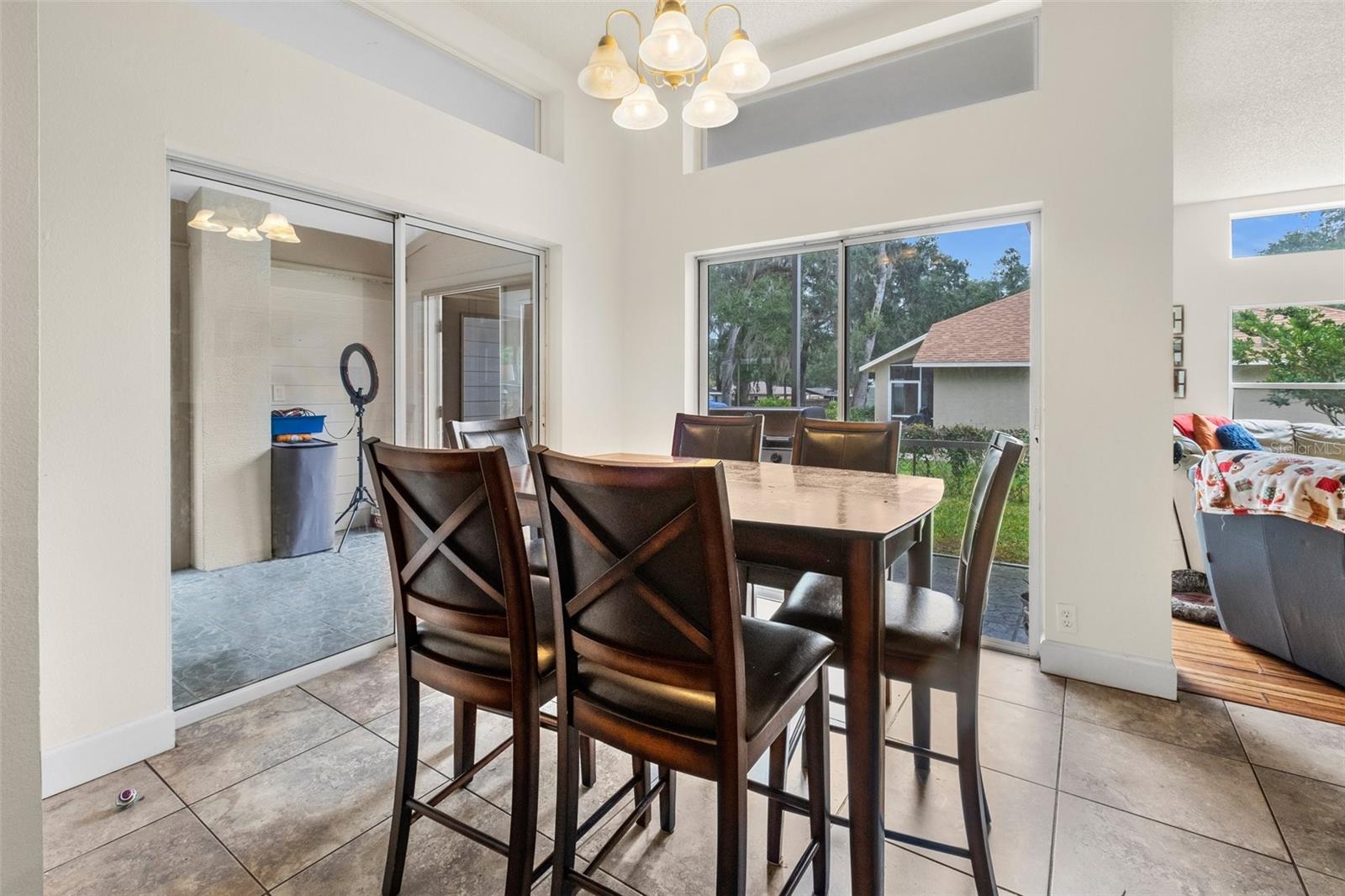 Image 12 of 55 For 812 Buena Vista Avenue