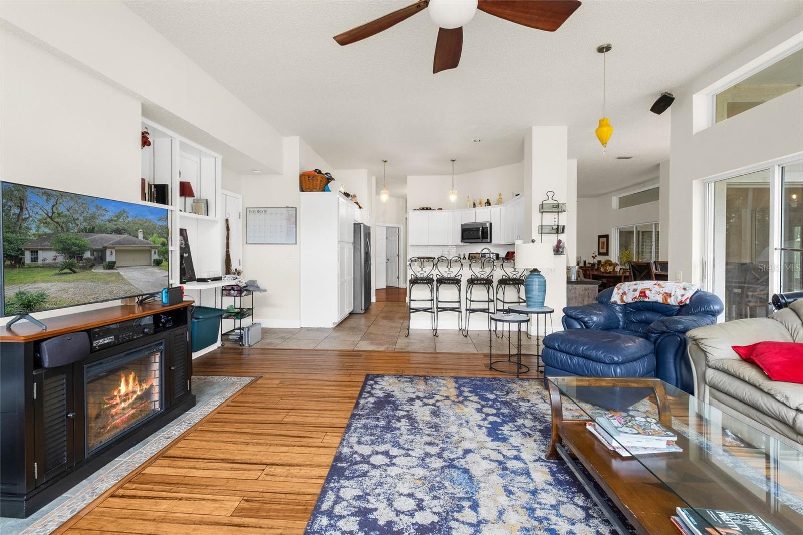 Image 17 of 55 For 812 Buena Vista Avenue