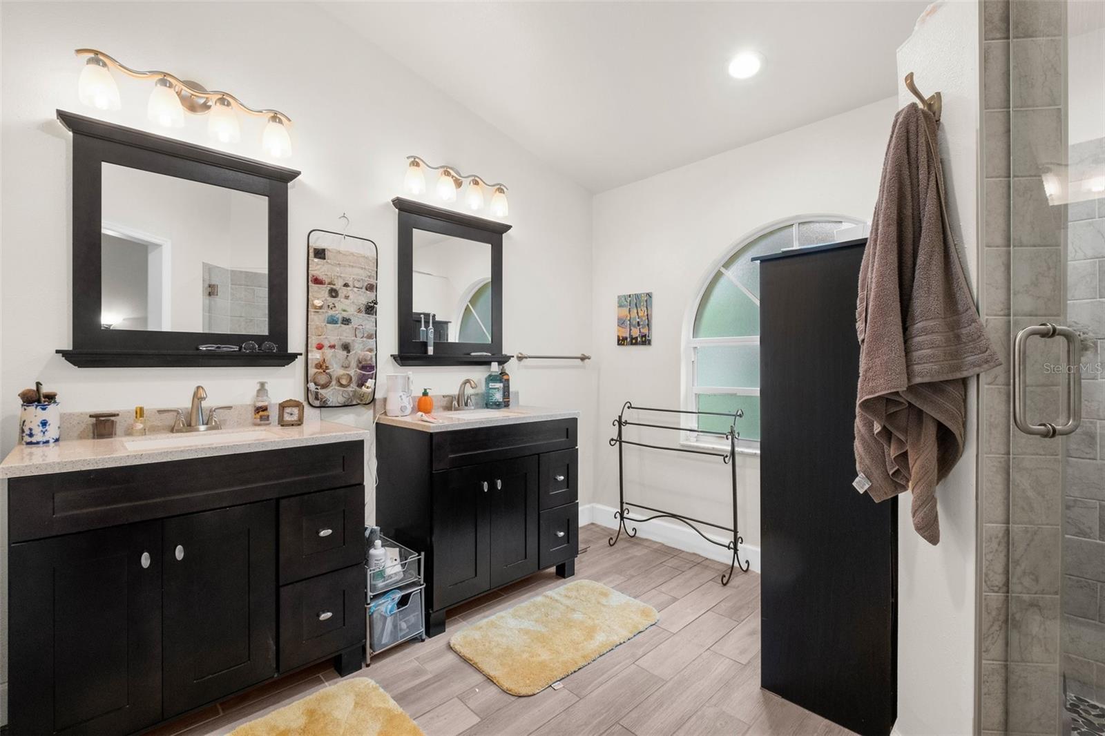 Image 27 of 55 For 812 Buena Vista Avenue