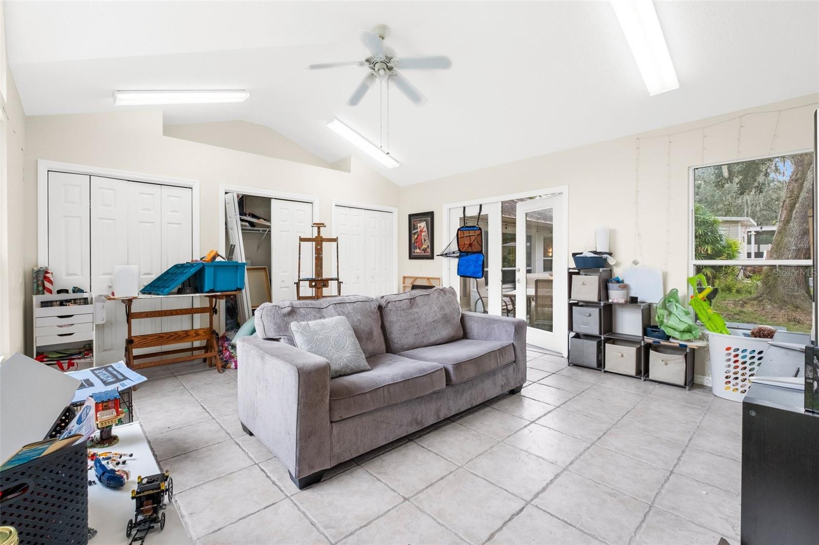 Image 37 of 55 For 812 Buena Vista Avenue