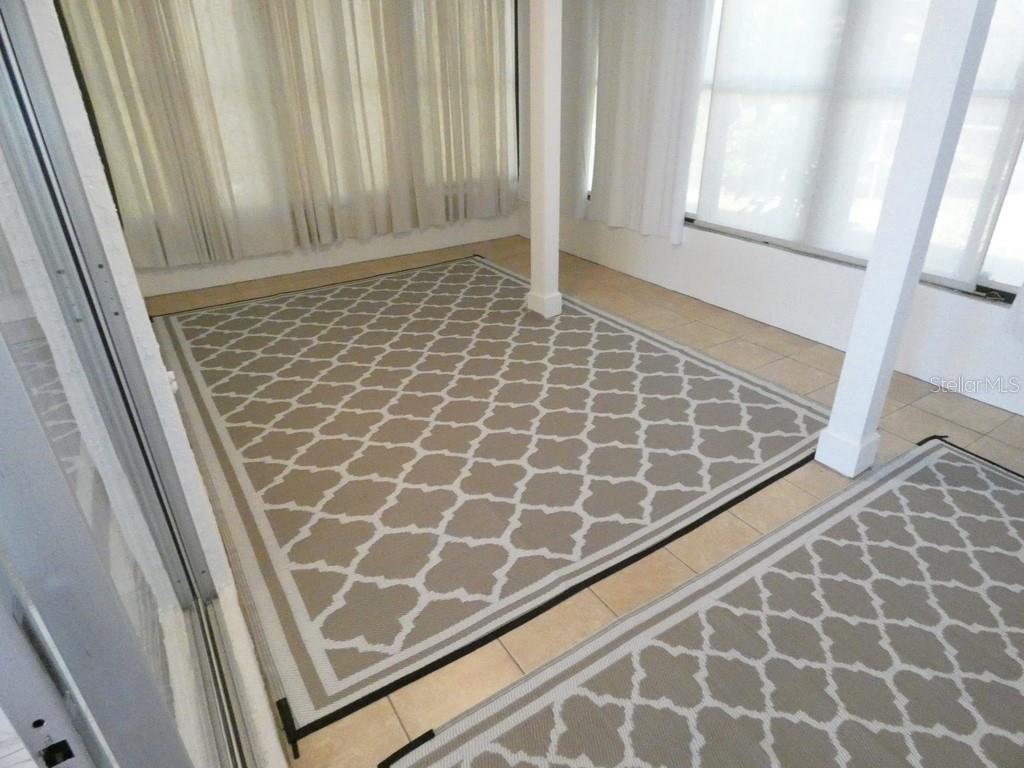 Image 21 of 34 For 8811 Shoemaker Lane