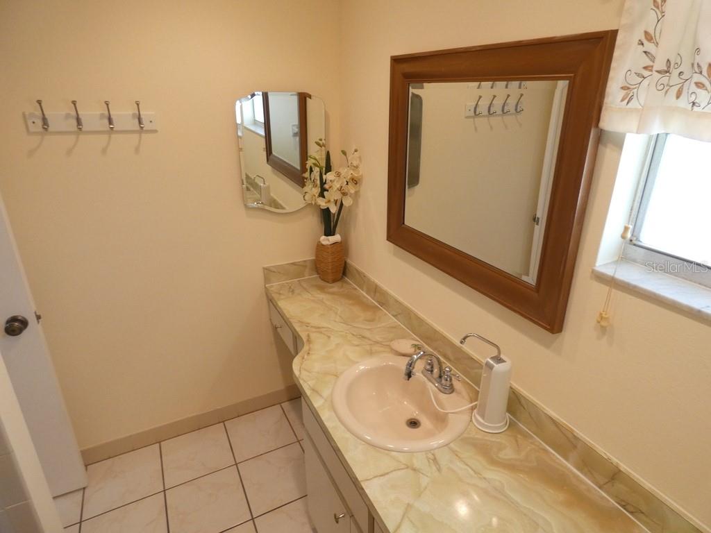 Image 26 of 34 For 8811 Shoemaker Lane