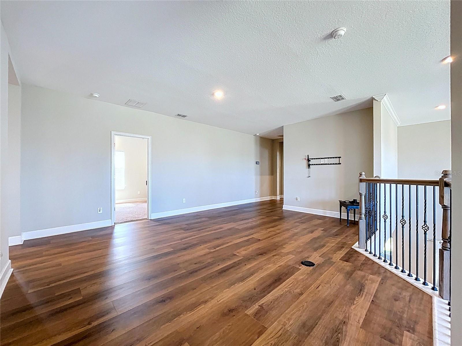 Image 40 of 96 For 747 Cajeput Loop