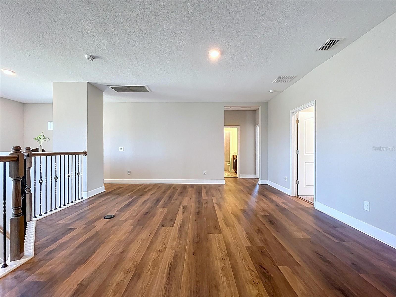 Image 41 of 96 For 747 Cajeput Loop