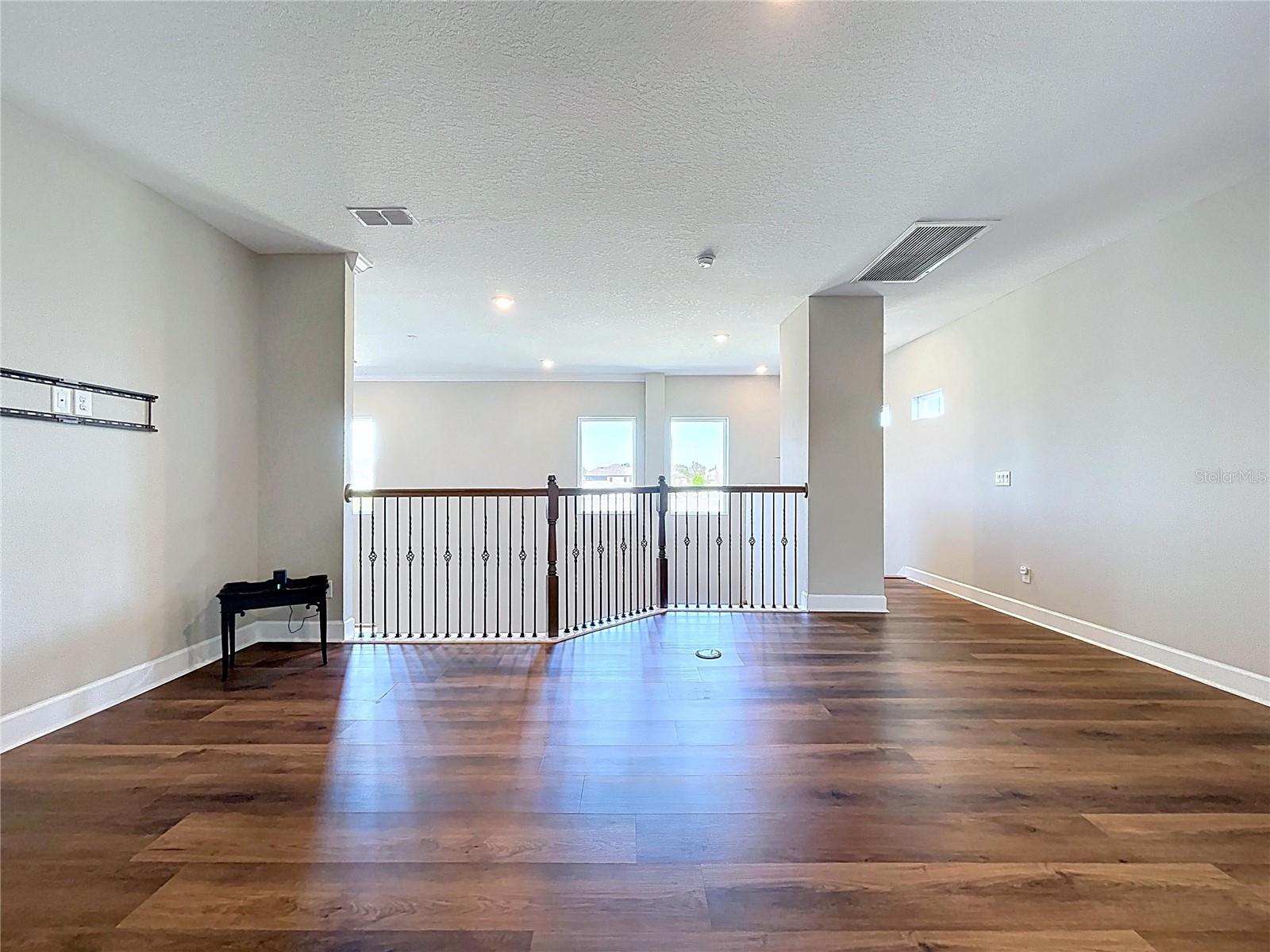 Image 42 of 96 For 747 Cajeput Loop