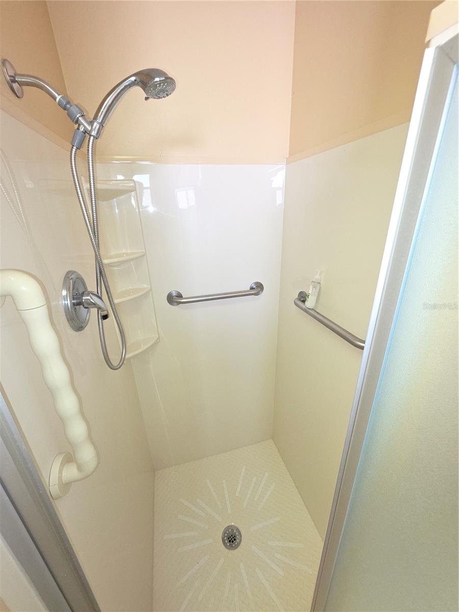 Image 15 of 34 For 12912 Willoughby Lane