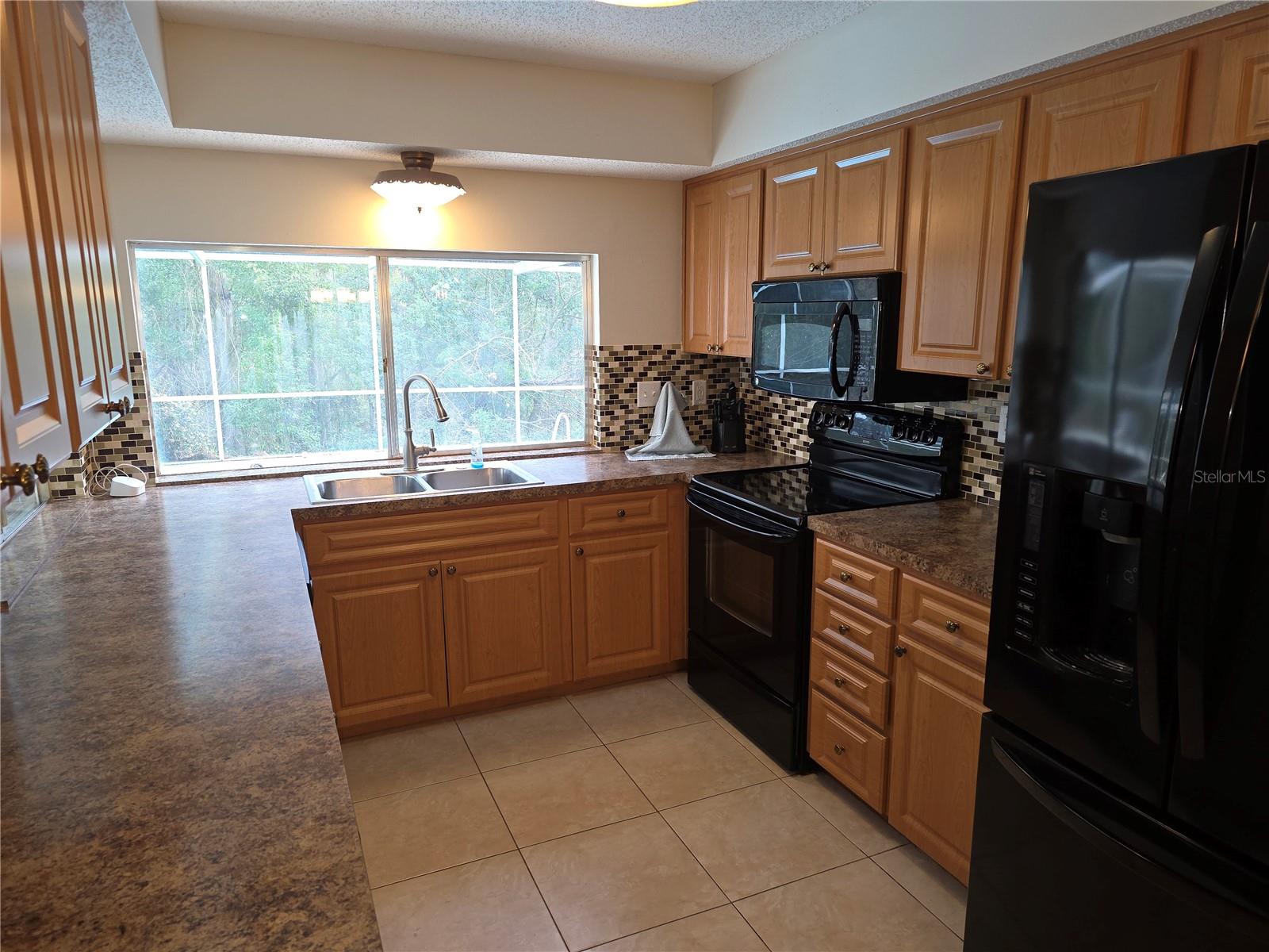 Image 4 of 34 For 12912 Willoughby Lane