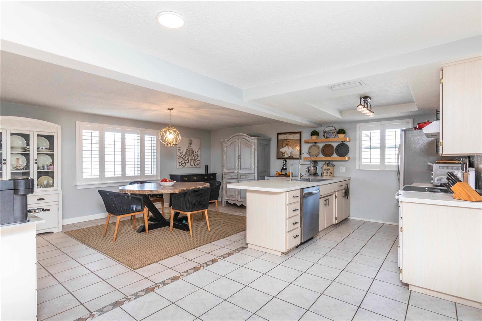 Image 12 of 36 For 6324 Patella Ave.