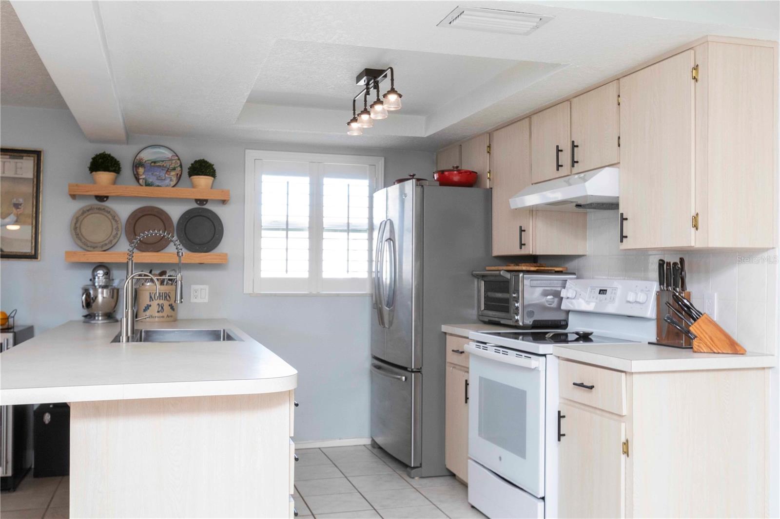 Image 13 of 36 For 6324 Patella Ave.