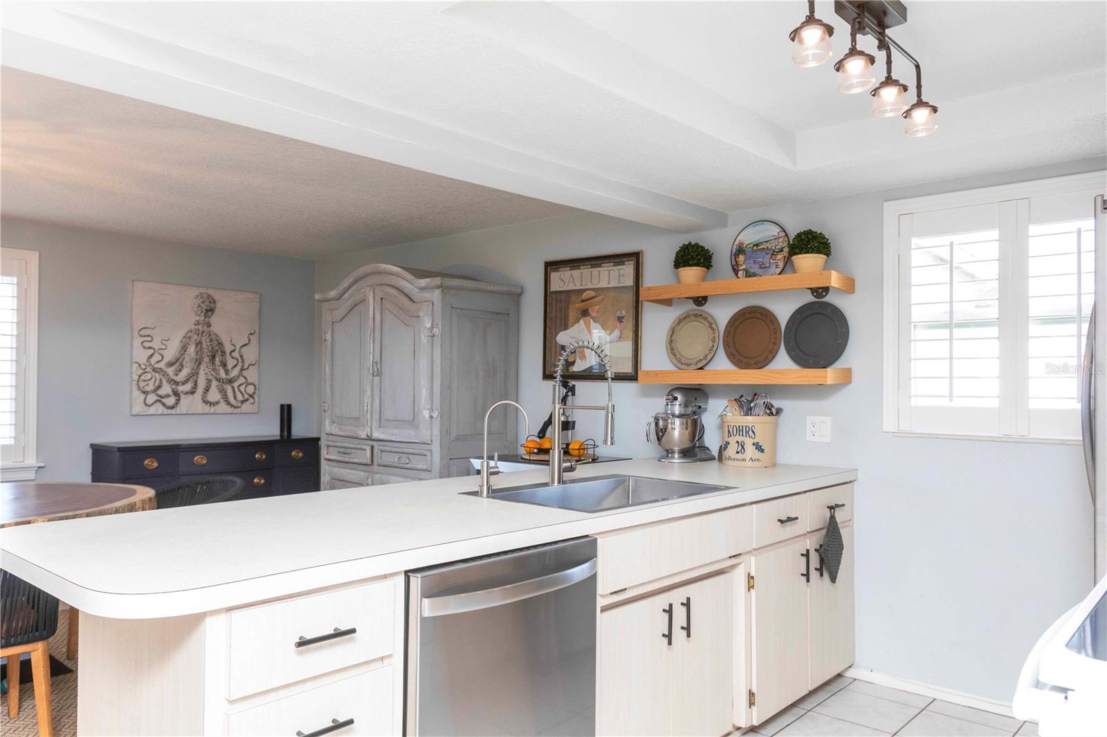 Image 14 of 36 For 6324 Patella Ave.