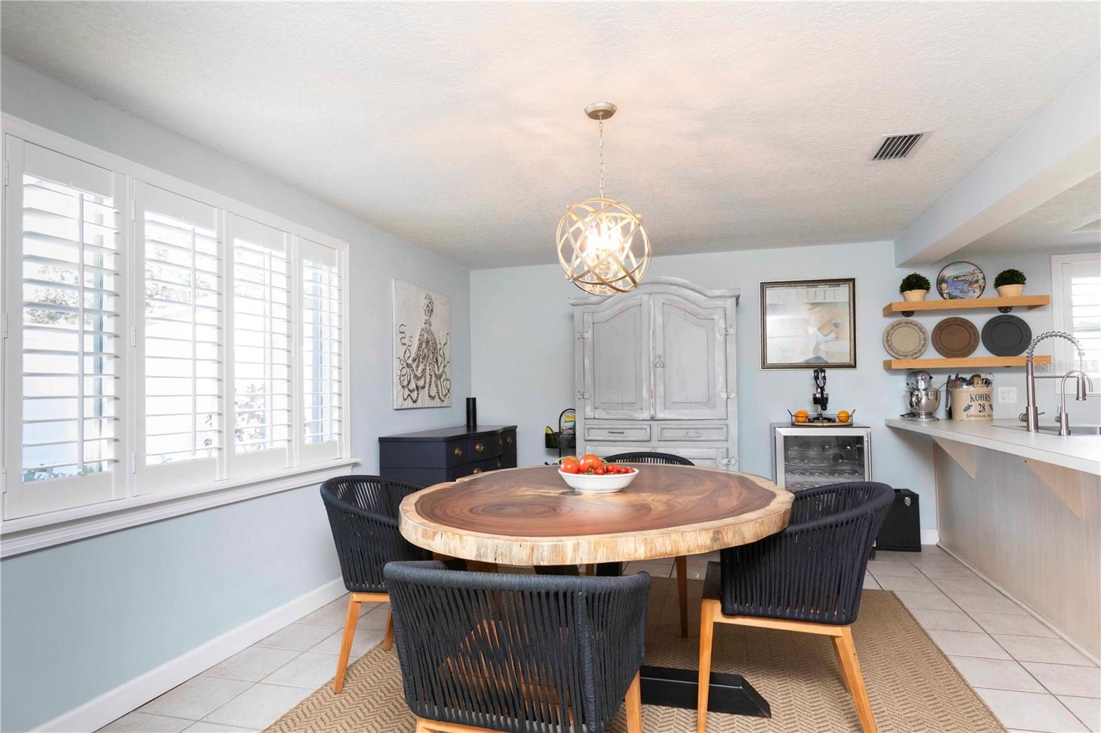 Image 15 of 36 For 6324 Patella Ave.