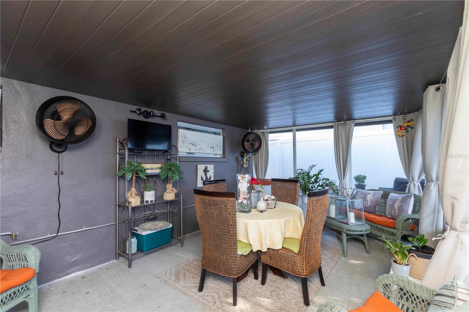 Image 28 of 36 For 6324 Patella Ave.