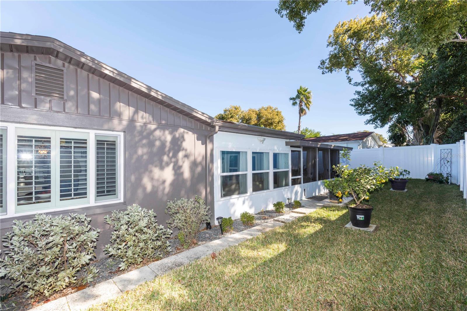 Image 32 of 36 For 6324 Patella Ave.