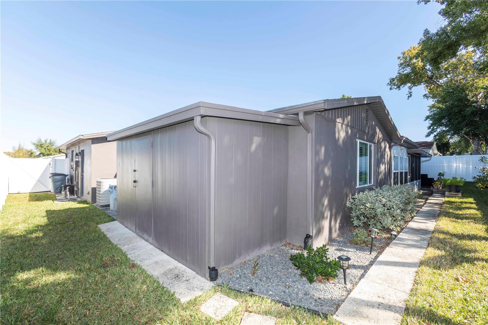 Image 33 of 36 For 6324 Patella Ave.