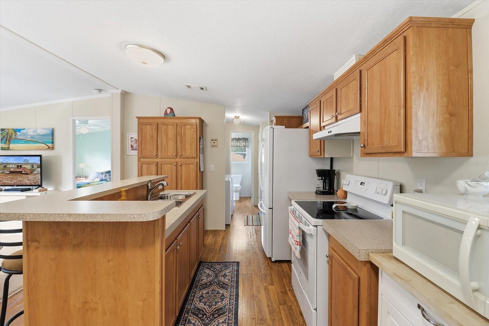 Image 10 of 46 For 7305 Threshold Point