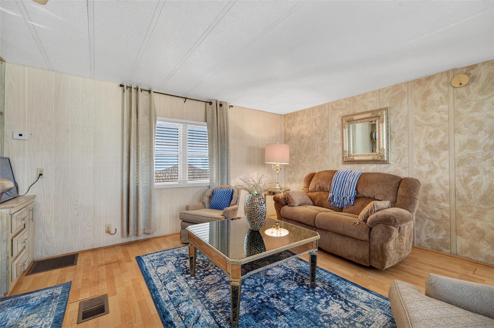 Image 13 of 62 For 12110 Bonanza Drive