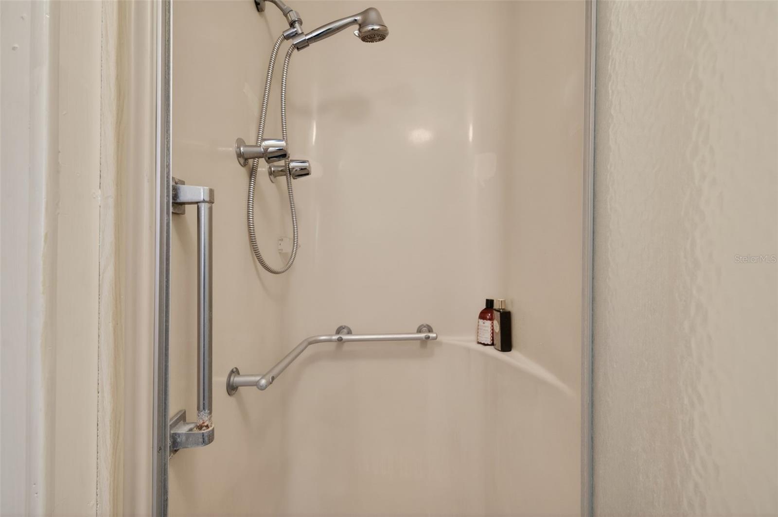 Image 37 of 62 For 12110 Bonanza Drive