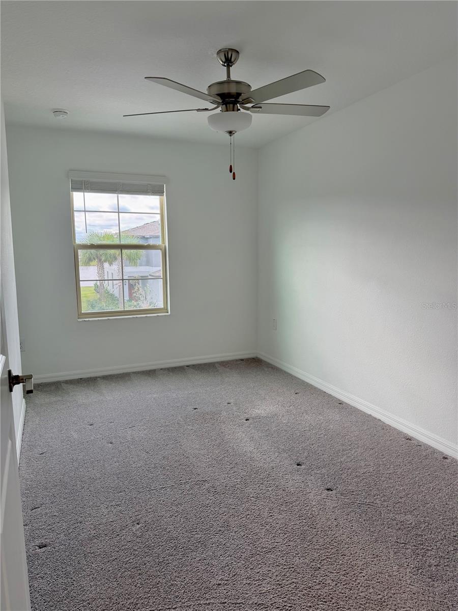 Image 23 of 35 For 8217 Crescent Oaks Drive