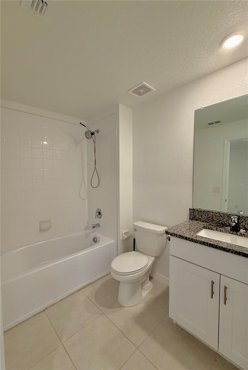 Image 25 of 35 For 8217 Crescent Oaks Drive