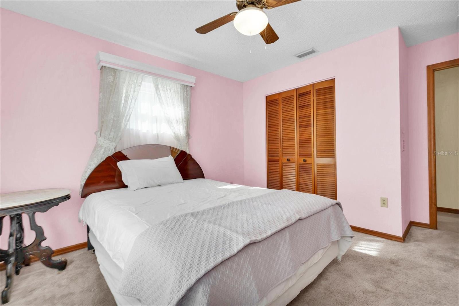 Image 23 of 37 For 18809 Parade Road