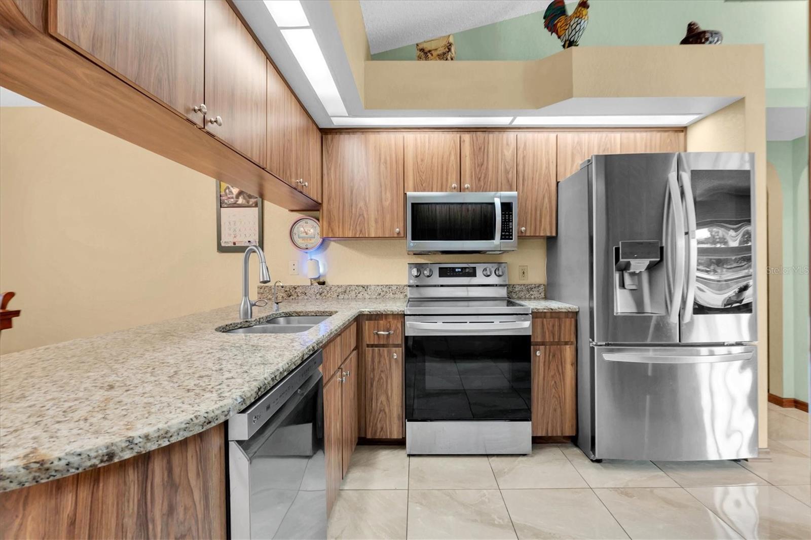 Image 3 of 37 For 18809 Parade Road