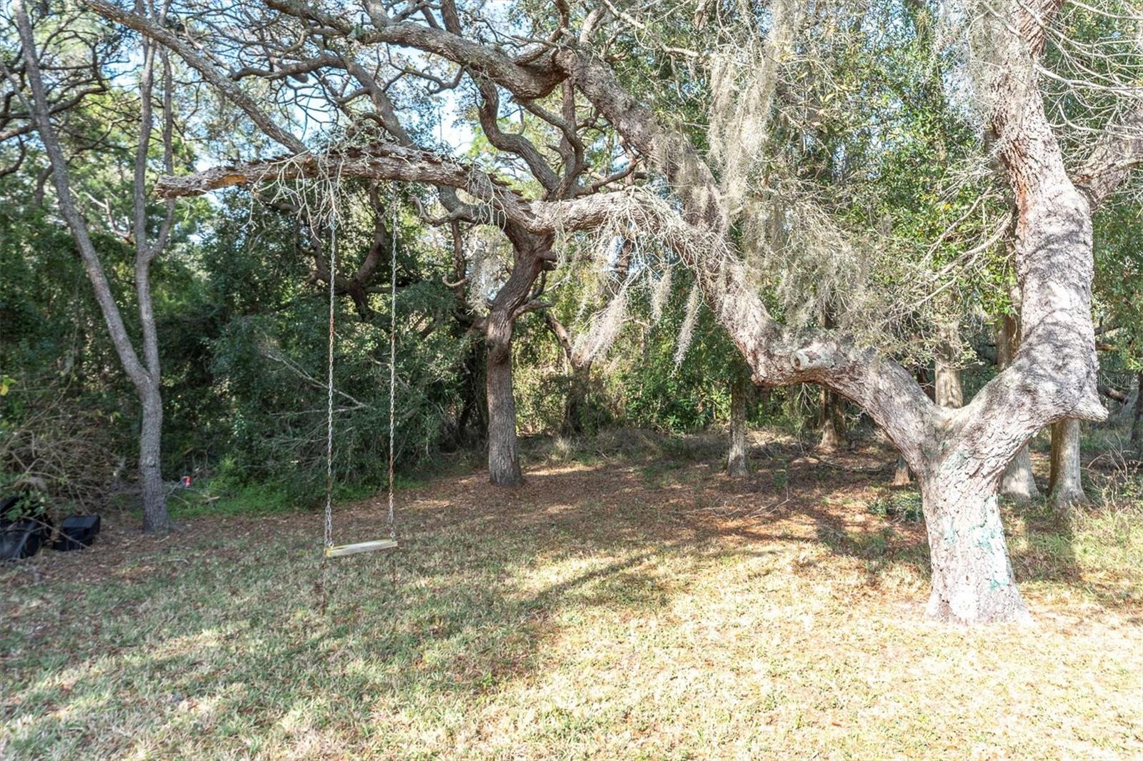 Image 32 of 37 For 18809 Parade Road