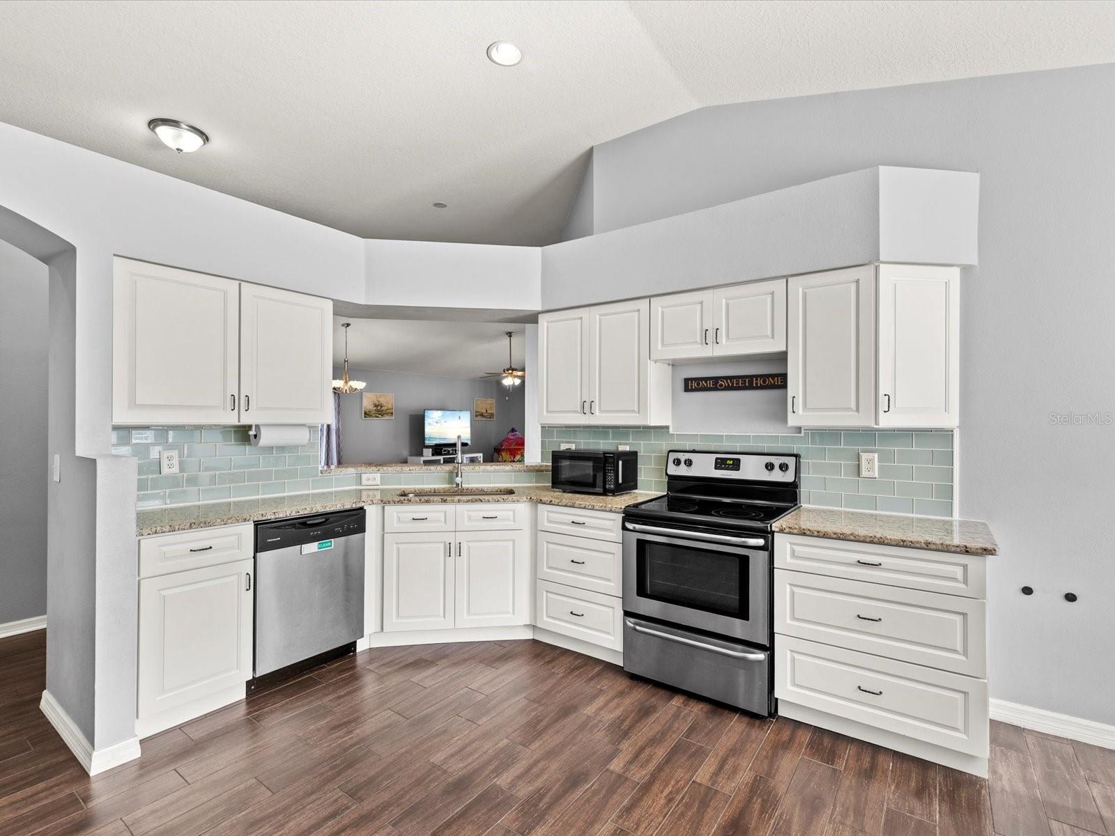 Image 12 of 54 For 13328 Old Florida Circle