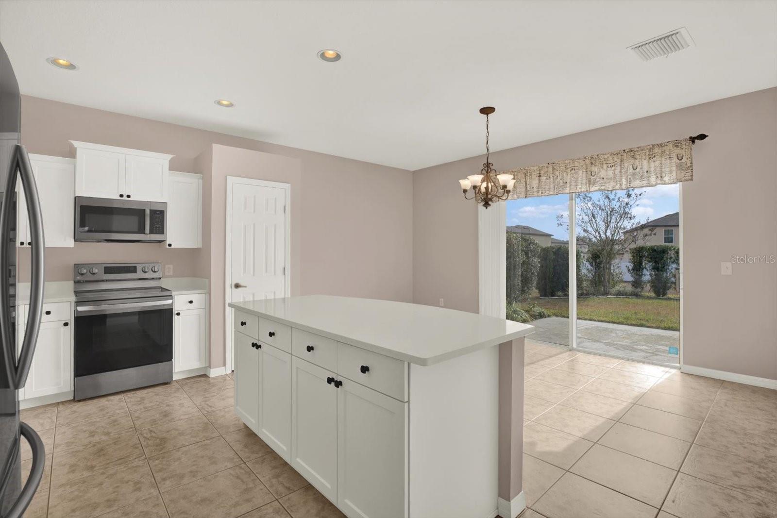 Listing photo id 9 for 14316 Holly Hammock Lane