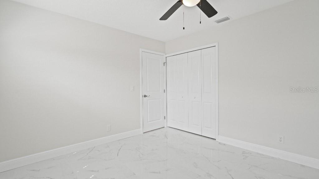 Image 16 of 50 For 1024 Spindle Palm Way