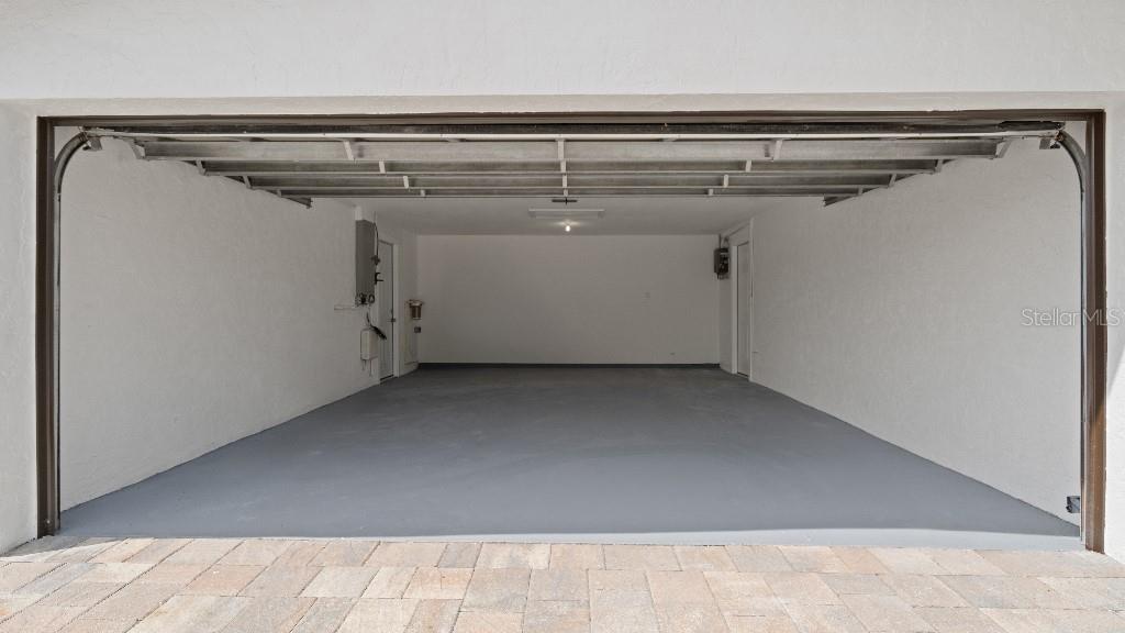 Image 29 of 50 For 1024 Spindle Palm Way