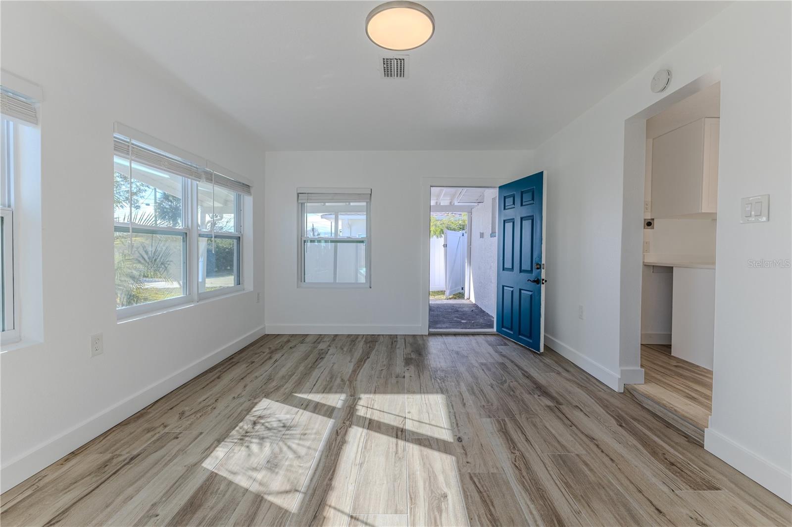 Image 13 of 70 For 3387 Minnow Creek Drive