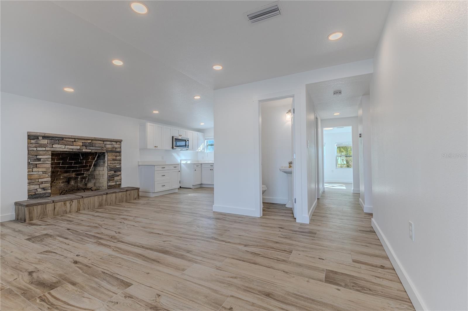 Image 18 of 70 For 3387 Minnow Creek Drive