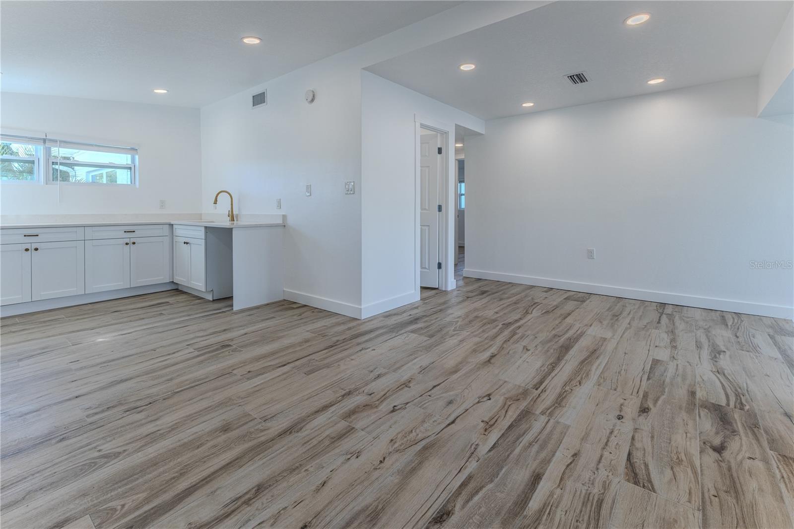 Image 20 of 70 For 3387 Minnow Creek Drive