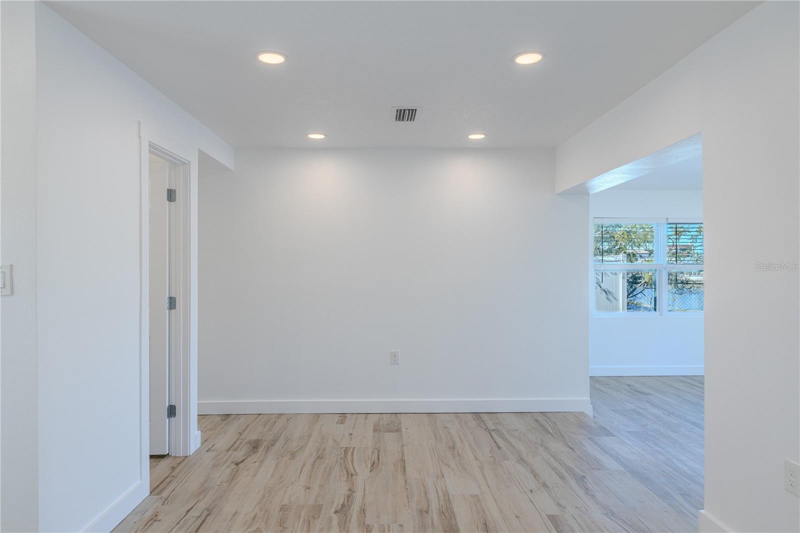 Image 25 of 70 For 3387 Minnow Creek Drive