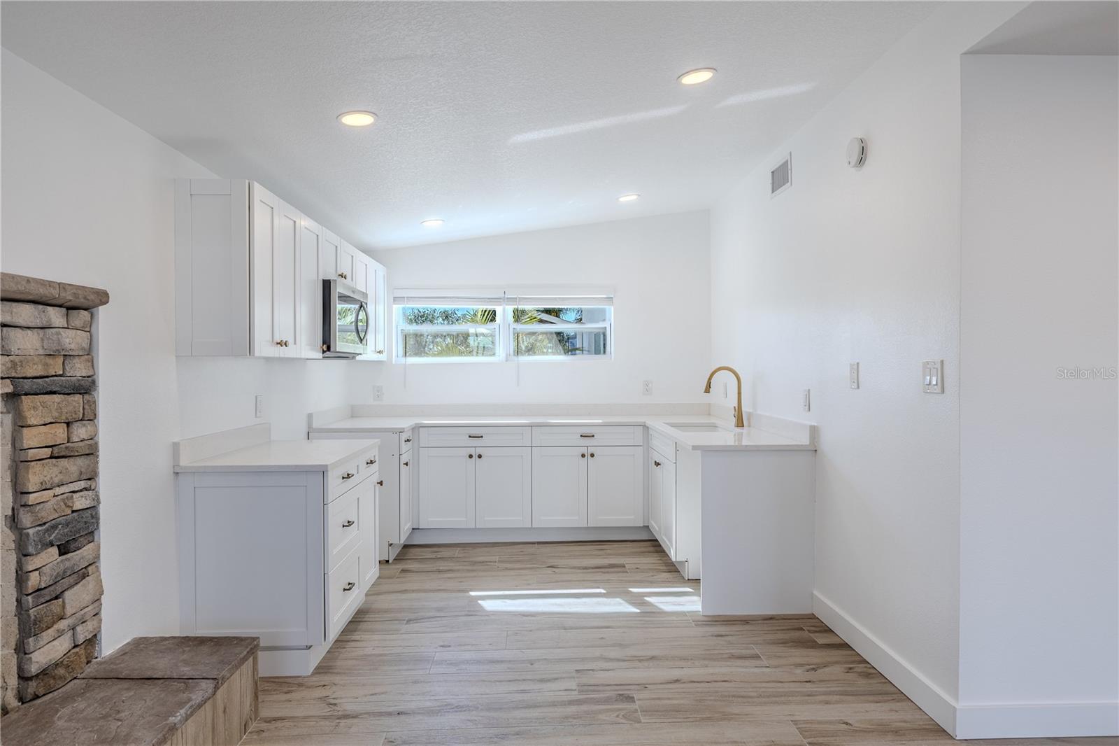 Image 30 of 70 For 3387 Minnow Creek Drive