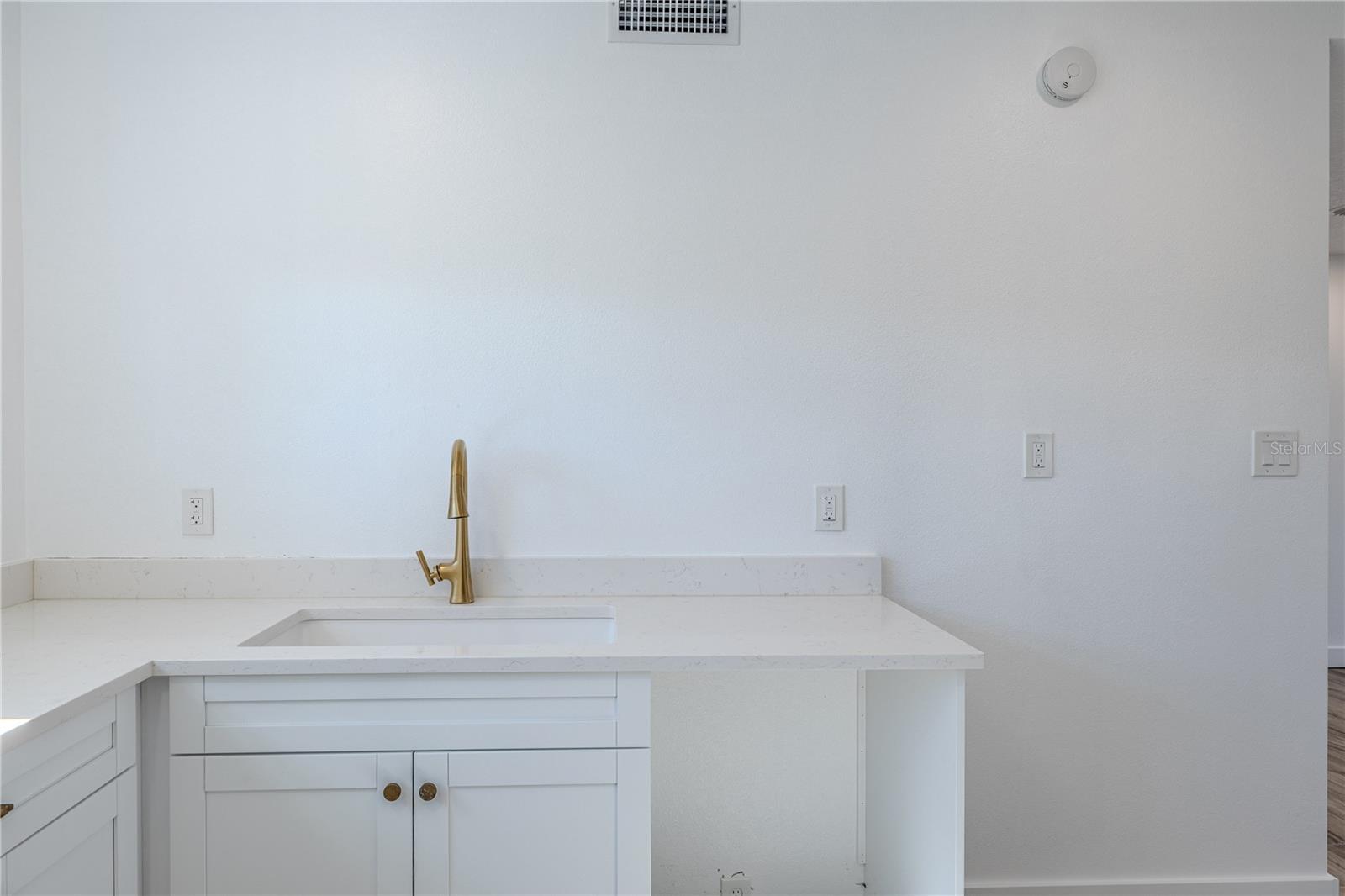 Image 35 of 70 For 3387 Minnow Creek Drive