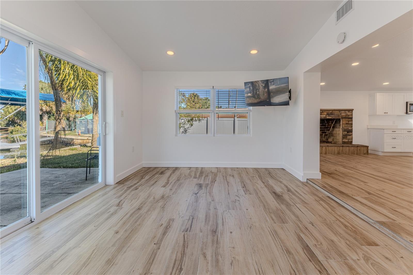 Image 38 of 70 For 3387 Minnow Creek Drive