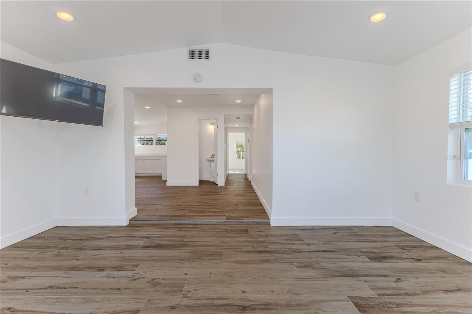 Image 39 of 70 For 3387 Minnow Creek Drive